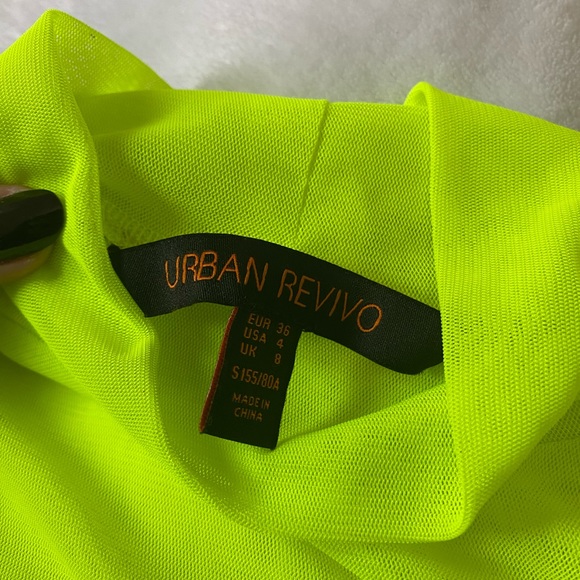 Urban Revivo Mesh Neon Top - Picture 4 of 4